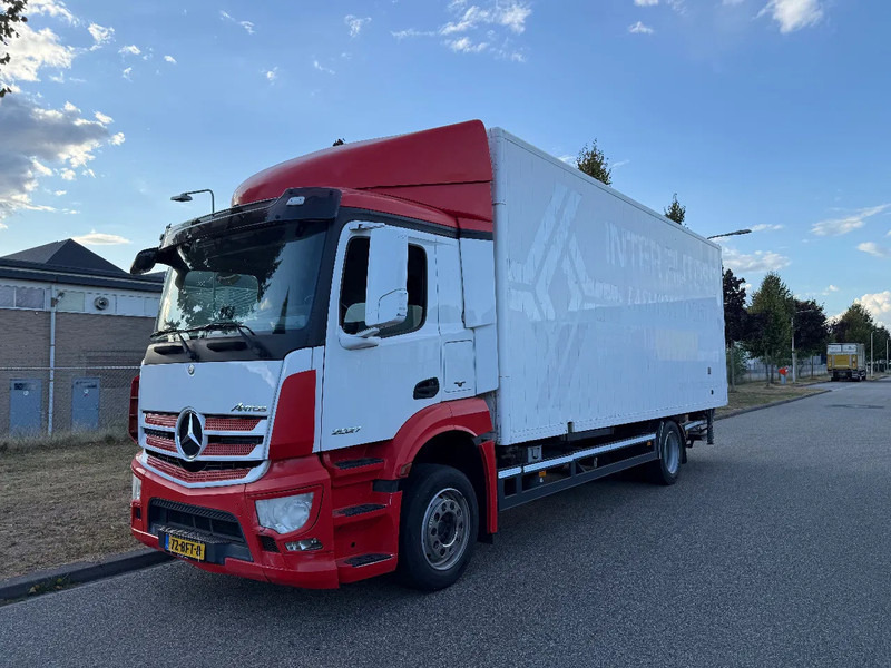 Mercedes-Benz Antos 2027 LL - Lastbil med skåp: bild 1 Mercedes-Benz Antos 2027 LL - Lastbil med skåp: bild 1