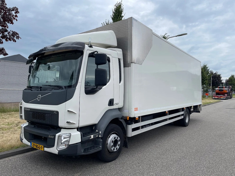 Volvo FL 210 euro 6 2015 - Lastbil med skåp: bild 1 Volvo FL 210 euro 6 2015 - Lastbil med skåp: bild 1
