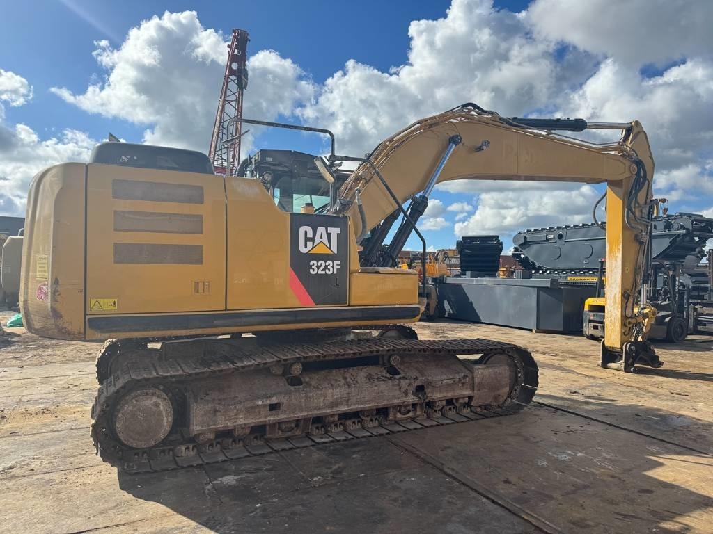 CAT 323 F L - Bandgrävare: bild 5 CAT 323 F L - Bandgrävare: bild 5