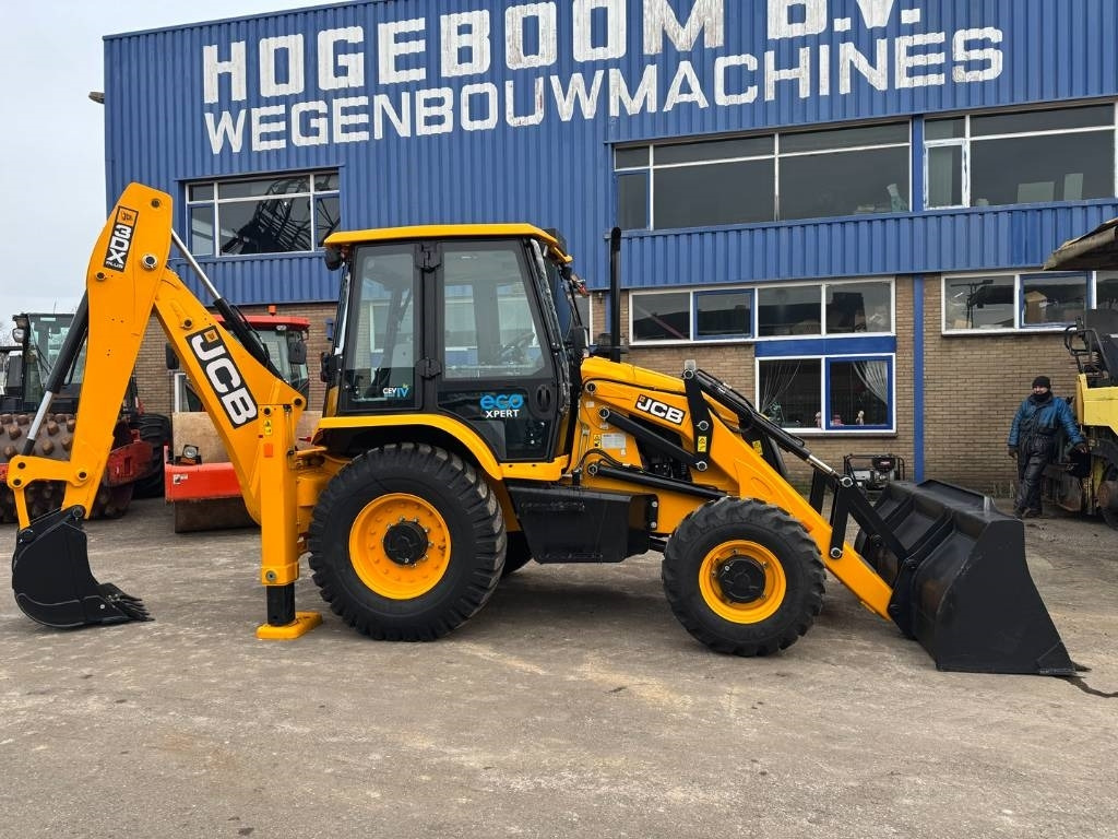 JCB 3CX 4X4 ( UNUSED ) - Grävlastare: bild 2 JCB 3CX 4X4 ( UNUSED ) - Grävlastare: bild 2