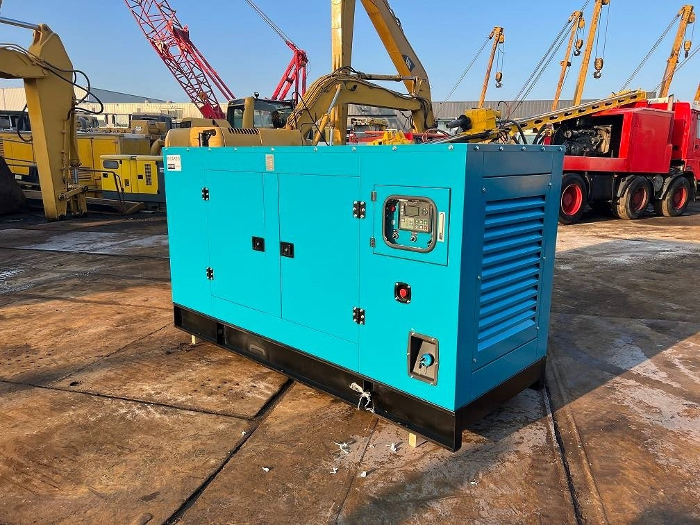 Ricardo 200KVA (160KW) SILENT GENERATOR 3 PHASE 50HZ 400V - Elgenerator: bild 3 Ricardo 200KVA (160KW) SILENT GENERATOR 3 PHASE 50HZ 400V - Elgenerator: bild 3