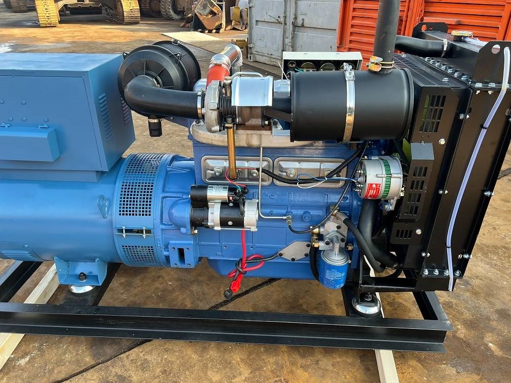 Ricardo 50kva (40kw) generator 3 phase 50hz 400v unused - Elgenerator: bild 5 Ricardo 50kva (40kw) generator 3 phase 50hz 400v unused - Elgenerator: bild 5