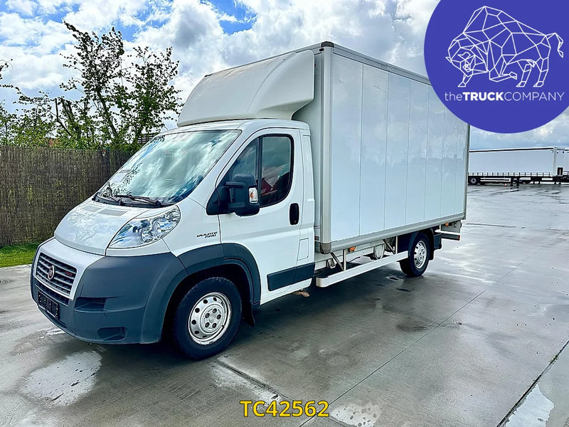 Fiat Ducato meubelbak + lift 3.0D automaat - Volymskåp: bild 1 Fiat Ducato meubelbak + lift 3.0D automaat - Volymskåp: bild 1