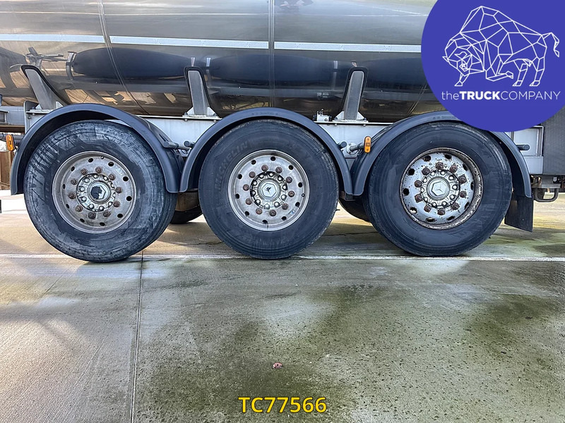 Magyar - Tanktrailer: bild 4 Magyar - Tanktrailer: bild 4