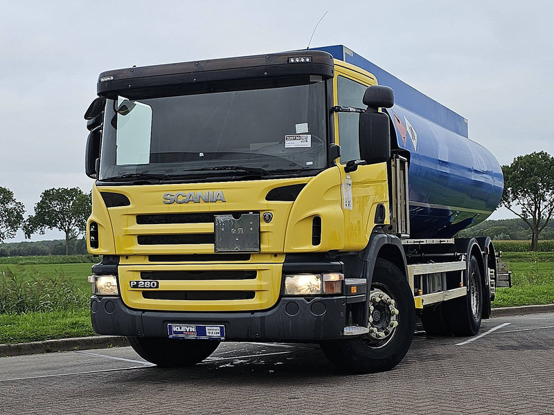 Scania P280 FUEL MAGYAR 19M3 5 C - Tankbil: bild 1 Scania P280 FUEL MAGYAR 19M3 5 C - Tankbil: bild 1