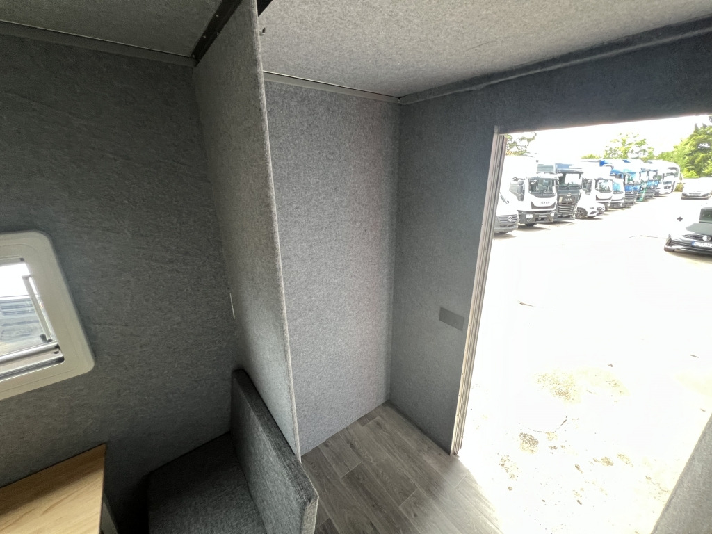 Iveco Daily 35S14 Klima Orig.127'km Küche Doppelbett - Husbil: bild 2 Iveco Daily 35S14 Klima Orig.127'km Küche Doppelbett - Husbil: bild 2