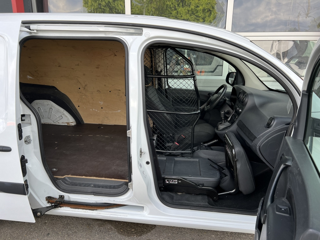 Mercedes-Benz Citan 111 CDI extralang Scheckheftgepflegt PDC - Små skåpbil: bild 3 Mercedes-Benz Citan 111 CDI extralang Scheckheftgepflegt PDC - Små skåpbil: bild 3