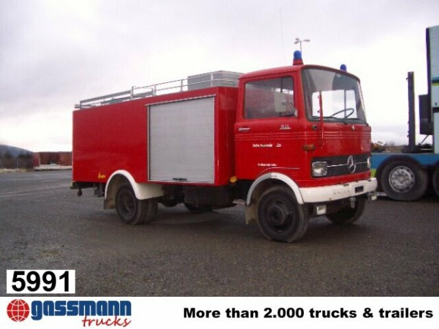 Mercedes-Benz LP 813 4x2 TLF8 Feuerwehr - Släck/ Räddningsvagn: bild 1 Mercedes-Benz LP 813 4x2 TLF8 Feuerwehr - Släck/ Räddningsvagn: bild 1