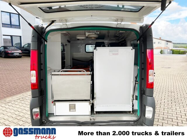Renault Trafik 2.0 dCi115 4x2, Krankentransporter - Ambulans: bild 2 Renault Trafik 2.0 dCi115 4x2, Krankentransporter - Ambulans: bild 2