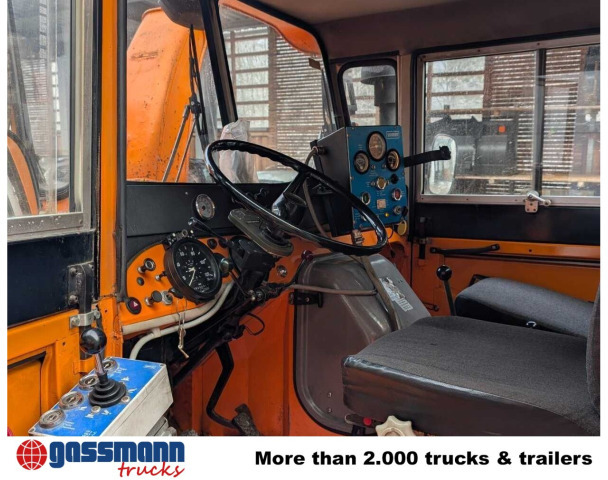 Unimog U52 411 4x4, Schmidt Schneefräse mit - Transportbil: bild 4 Unimog U52 411 4x4, Schmidt Schneefräse mit - Transportbil: bild 4