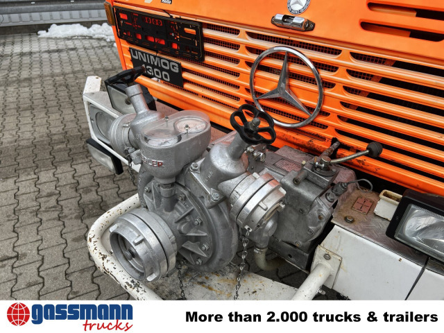 Unimog U 1300 L 4x4 Doka, LF8 - Ambulans: bild 2 Unimog U 1300 L 4x4 Doka, LF8 - Ambulans: bild 2