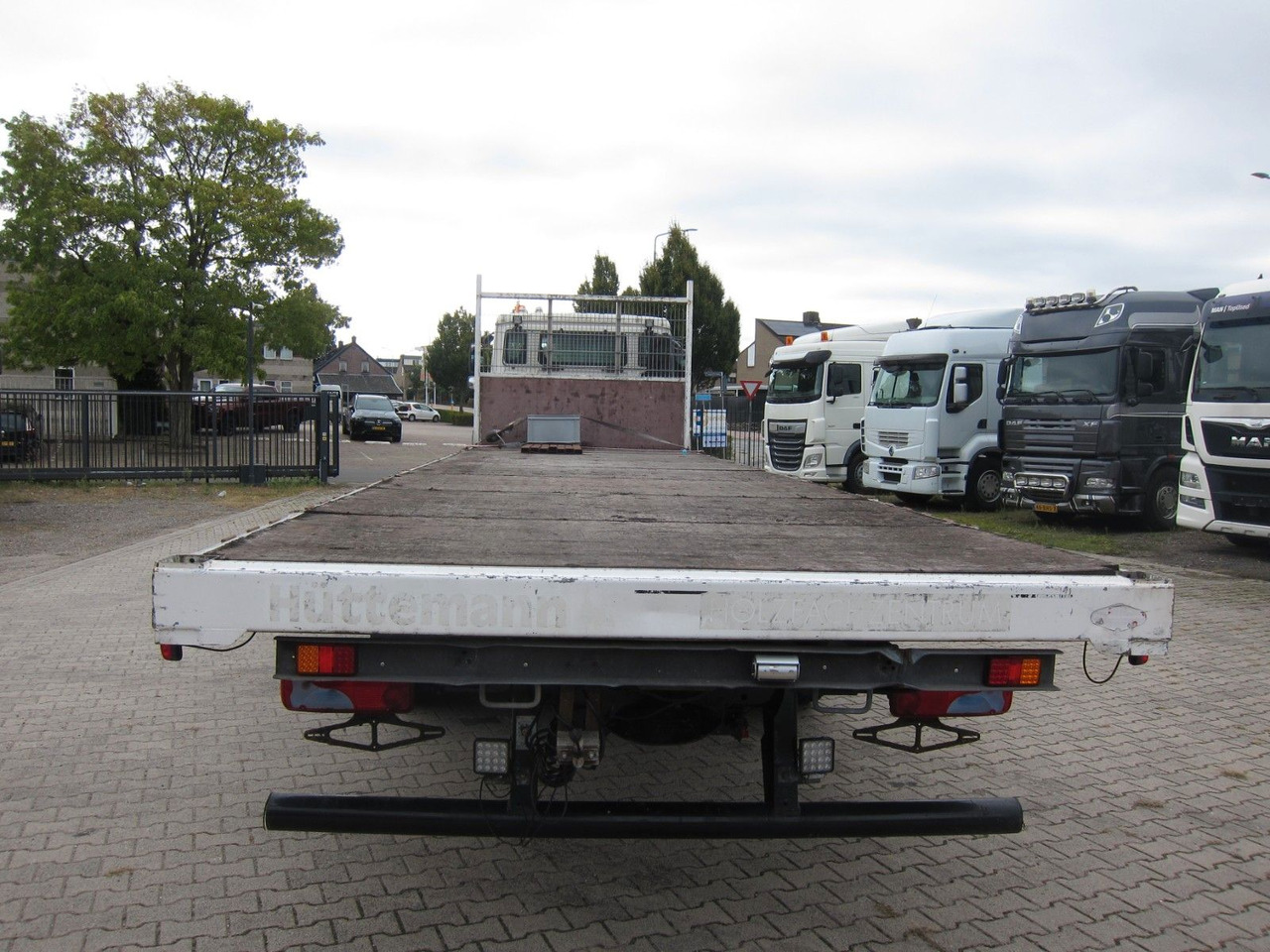MAN TGM 26 340 6X2*4 BL Plateau Manual - Flakbil: bild 4 MAN TGM 26 340 6X2*4 BL Plateau Manual - Flakbil: bild 4