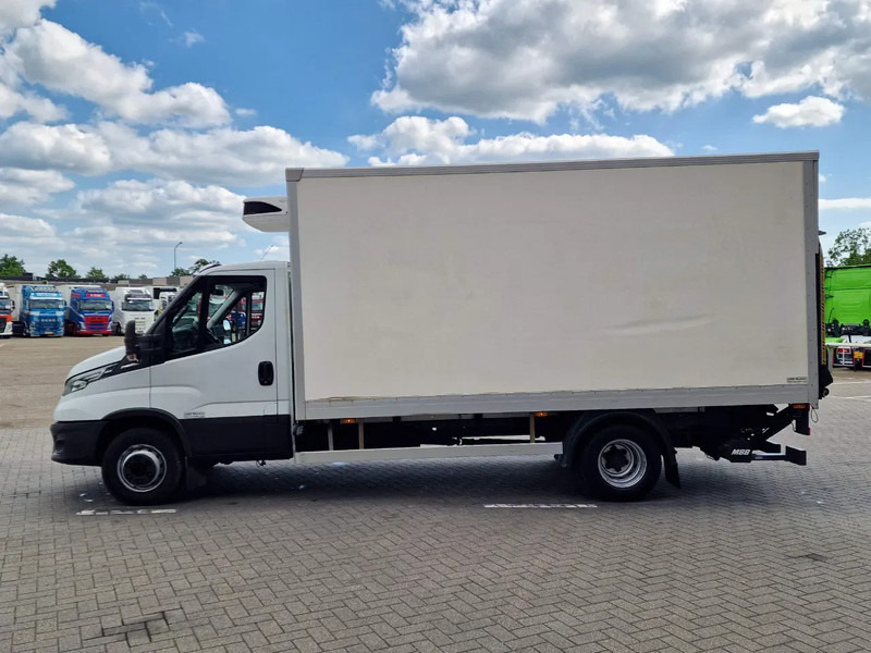 Iveco Daily 70 C21 Automatic / Frigo carrie Pulsor 400/ loadingboard - Kylbil lastbil: bild 4 Iveco Daily 70 C21 Automatic / Frigo carrie Pulsor 400/ loadingboard - Kylbil lastbil: bild 4