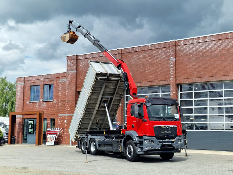 MAN TGS 26.360 6x4 Hydrodrive / Crane HMF1920K-RCS / 3 way tipper HMF / Low KM 110.700! - Kranbil: bild 1 MAN TGS 26.360 6x4 Hydrodrive / Crane HMF1920K-RCS / 3 way tipper HMF / Low KM 110.700! - Kranbil: bild 1
