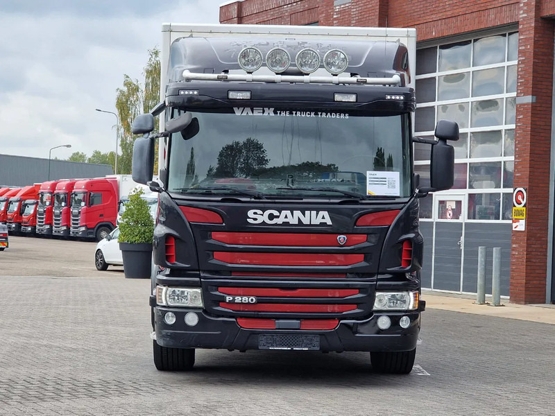 Scania P280 6x2*4 - Box - Loadlift - Low KM - Steering axle - Euro 6 - Full air - Lastbil med skåp: bild 2 Scania P280 6x2*4 - Box - Loadlift - Low KM - Steering axle - Euro 6 - Full air - Lastbil med skåp: bild 2