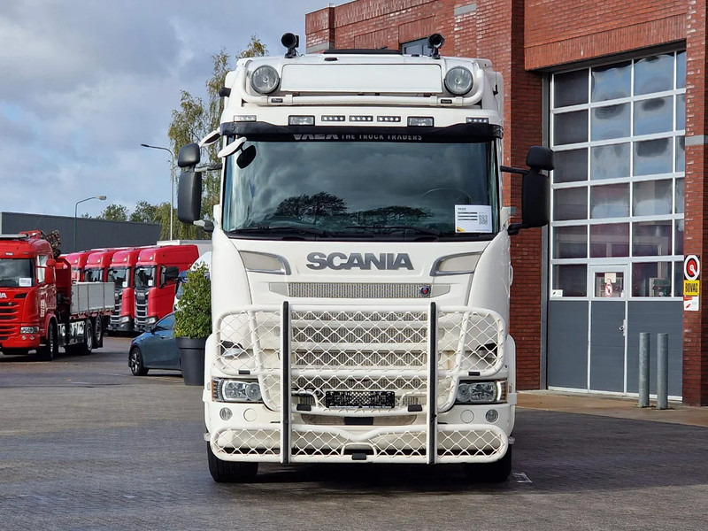 Scania R520 V8 8x2*4 - Milk tank - 19.000L - 4 compartments - Pump and counter - Retarder - Tankbil: bild 2 Scania R520 V8 8x2*4 - Milk tank - 19.000L - 4 compartments - Pump and counter - Retarder - Tankbil: bild 2
