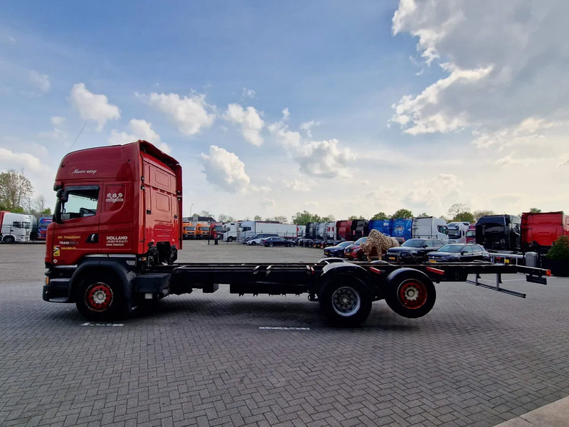 Scania R730 Topline 6x2*4 - Retarder - King of the Road - Night clima - Steering axle - Leather - Chassi lastbil: bild 4 Scania R730 Topline 6x2*4 - Retarder - King of the Road - Night clima - Steering axle - Leather - Chassi lastbil: bild 4