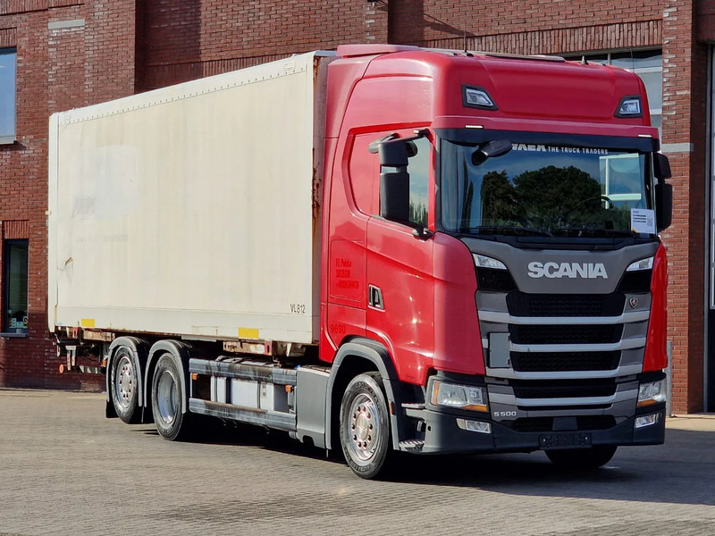 Scania S500 NGS Highline 6x2 - BDF - Full air - Loadlift - Box - Navi - Retarder - Containerbil/ Växelflak lastbil: bild 1 Scania S500 NGS Highline 6x2 - BDF - Full air - Loadlift - Box - Navi - Retarder - Containerbil/ Växelflak lastbil: bild 1