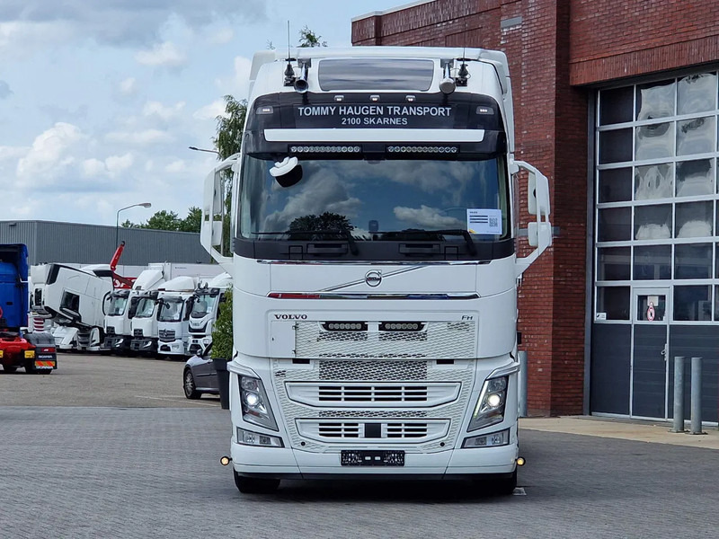 Volvo FH 13.500 Globetrotter XL 6x2 - BDF - Retarder - I parkcool - Full air - 4.90 WB - Containerbil/ Växelflak lastbil: bild 2 Volvo FH 13.500 Globetrotter XL 6x2 - BDF - Retarder - I parkcool - Full air - 4.90 WB - Containerbil/ Växelflak lastbil: bild 2