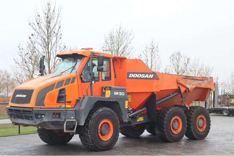 Doosan DA 30 | TAILGATE | AIRCO | GOOD CONDITION - Ramstyrd dumper: bild 2 Doosan DA 30 | TAILGATE | AIRCO | GOOD CONDITION - Ramstyrd dumper: bild 2
