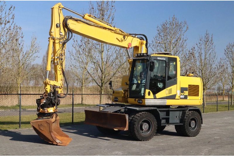 Komatsu PW160-11 | ENGCON TILTROTATOR | BUCKET | TRAILER HYDR. - Grävmaskin på däck: bild 2 Komatsu PW160-11 | ENGCON TILTROTATOR | BUCKET | TRAILER HYDR. - Grävmaskin på däck: bild 2