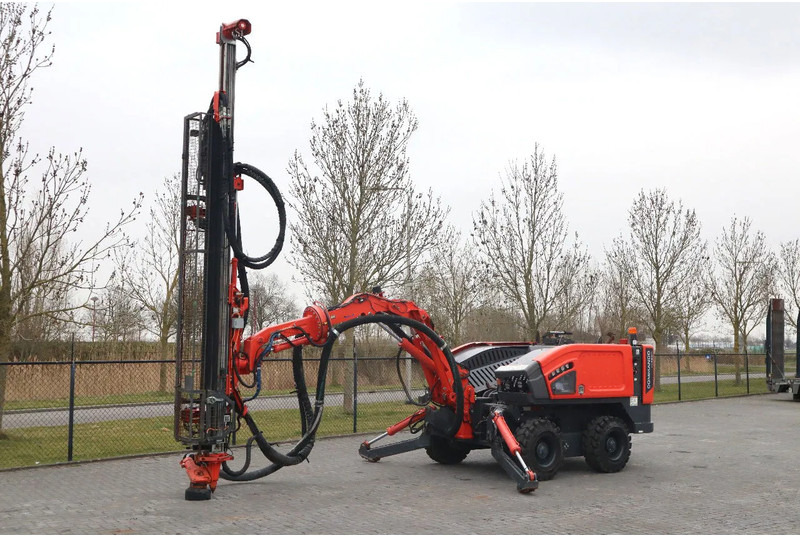 Sandvik 2 PIECES COMMANDO DC 300 RI S5 | ONLY 470 DRILLING HOURS - Borrmaskin: bild 2 Sandvik 2 PIECES COMMANDO DC 300 RI S5 | ONLY 470 DRILLING HOURS - Borrmaskin: bild 2