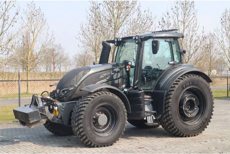 Valtra T234 D UNLIMITED | FRONT PTO | 53 KM/H | FULL OPTION - Traktor: bild 1 Valtra T234 D UNLIMITED | FRONT PTO | 53 KM/H | FULL OPTION - Traktor: bild 1