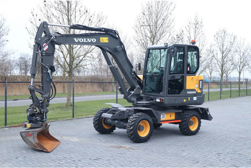 Volvo EW60E | DEMO | 30 KM/H | ROTOTILT + GRIPPER | BUCKET - Grävmaskin på däck: bild 2 Volvo EW60E | DEMO | 30 KM/H | ROTOTILT + GRIPPER | BUCKET - Grävmaskin på däck: bild 2
