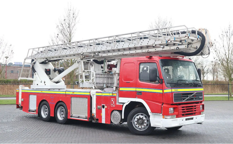 Volvo FM 12.340 6X4 | SNORKEL MAGIRUS ALP 340 | 34 METER - Släck/ Räddningsvagn: bild 3 Volvo FM 12.340 6X4 | SNORKEL MAGIRUS ALP 340 | 34 METER - Släck/ Räddningsvagn: bild 3