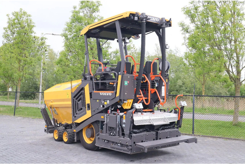 Volvo P2870 D ABG | ASPHALT PAVER | NEW / UNUSED | BOMAG BF300 - Asfaltmaskin: bild 3 Volvo P2870 D ABG | ASPHALT PAVER | NEW / UNUSED | BOMAG BF300 - Asfaltmaskin: bild 3
