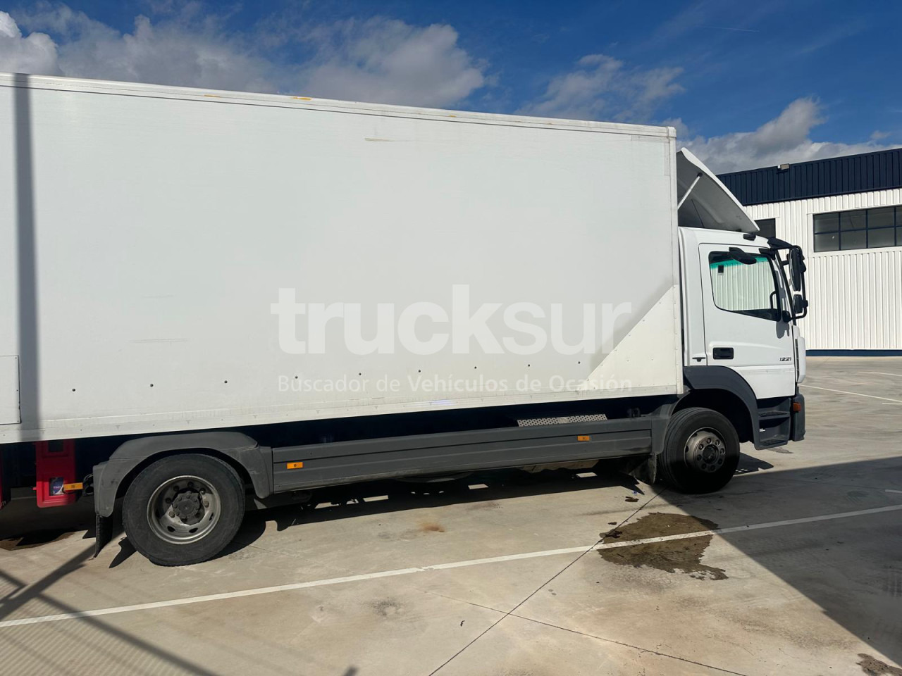 MERCEDES ATEGO - Lastbil med skåp: bild 3 MERCEDES ATEGO - Lastbil med skåp: bild 3