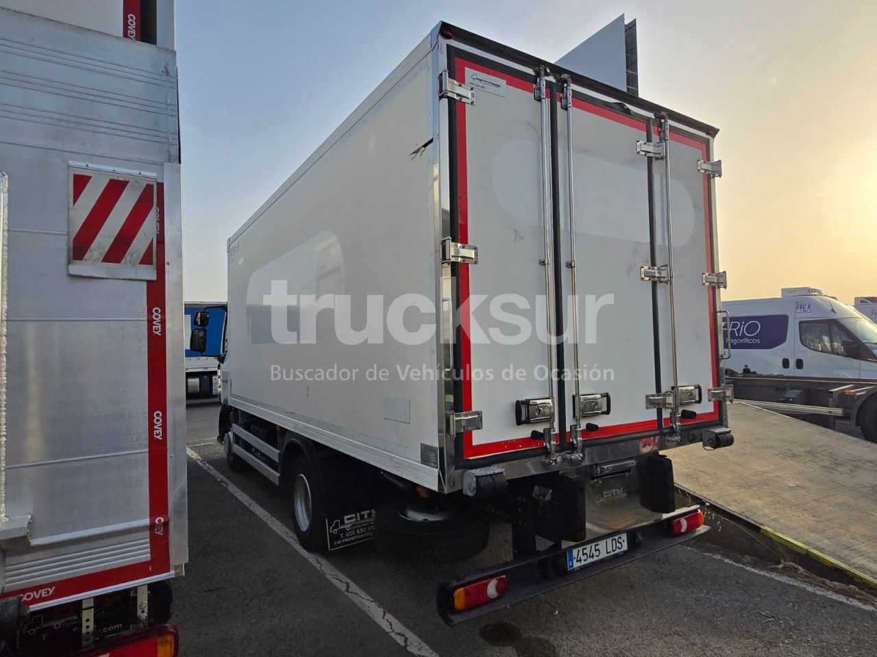 RENAULT D 12.240 FRC-X - Lastbil med skåp: bild 4 RENAULT D 12.240 FRC-X - Lastbil med skåp: bild 4