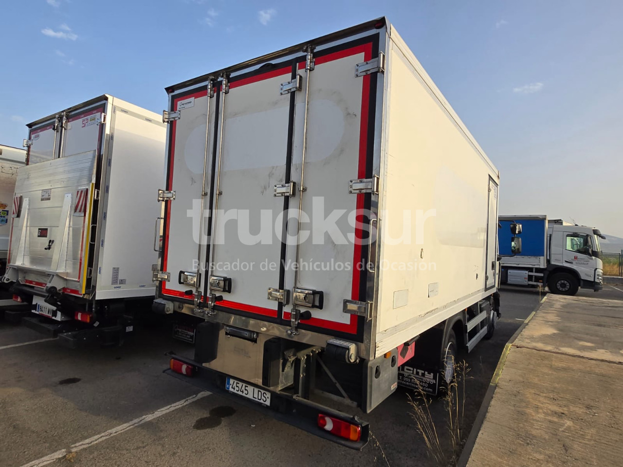 RENAULT D 12.240 FRC-X - Lastbil med skåp: bild 5 RENAULT D 12.240 FRC-X - Lastbil med skåp: bild 5