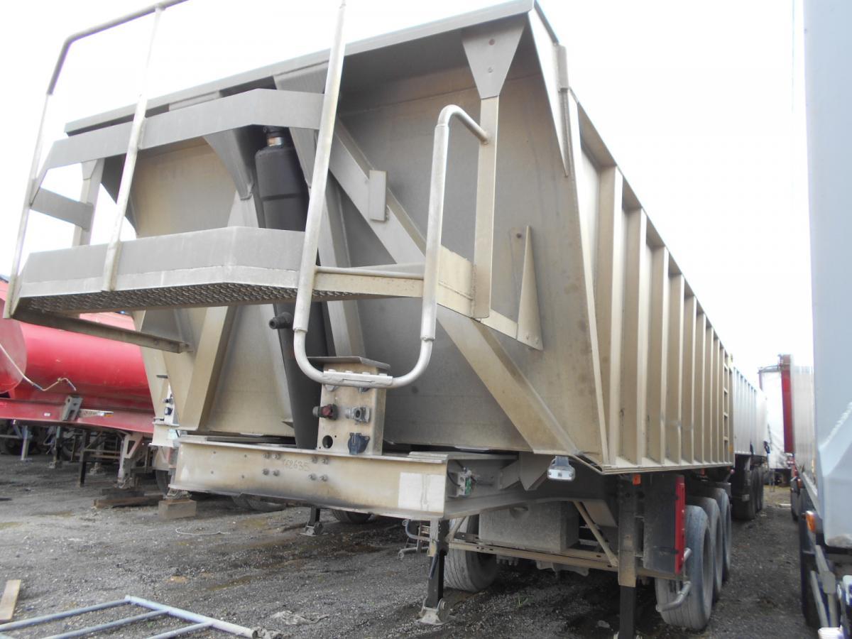 Benalu - Tippbil semitrailer: bild 2 Benalu - Tippbil semitrailer: bild 2