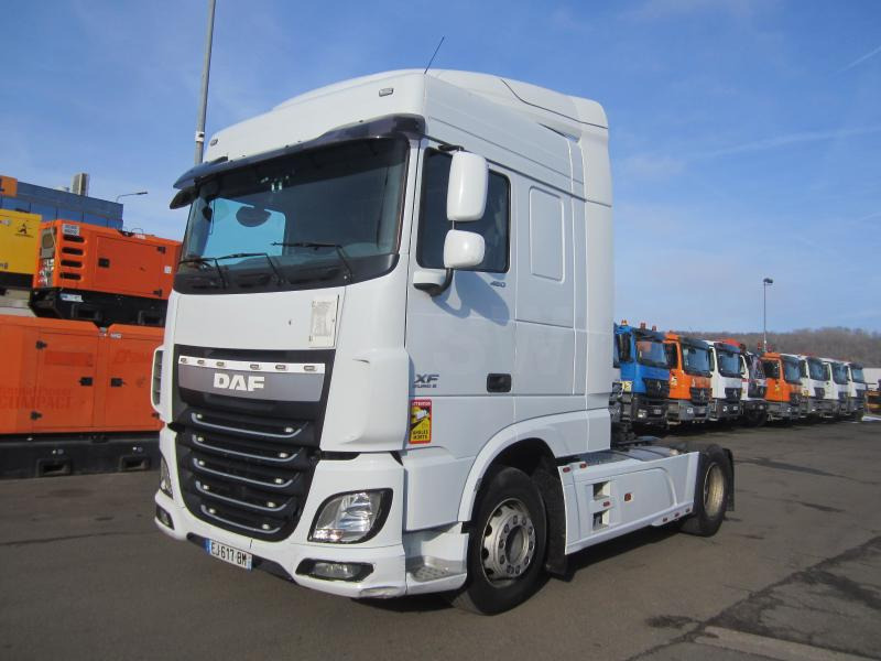 DAF XF105 460 - Dragbil: bild 1 DAF XF105 460 - Dragbil: bild 1