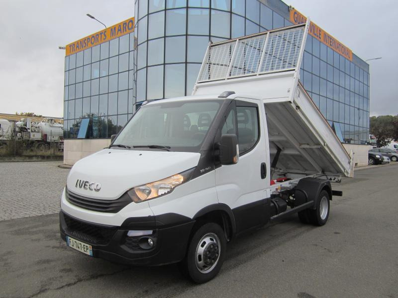 Iveco Daily 35-150 - Transportbil med tippflak: bild 1 Iveco Daily 35-150 - Transportbil med tippflak: bild 1