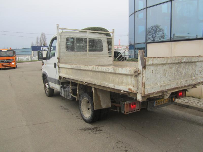 Iveco Daily 35C11 - Transportbil med tippflak: bild 2 Iveco Daily 35C11 - Transportbil med tippflak: bild 2