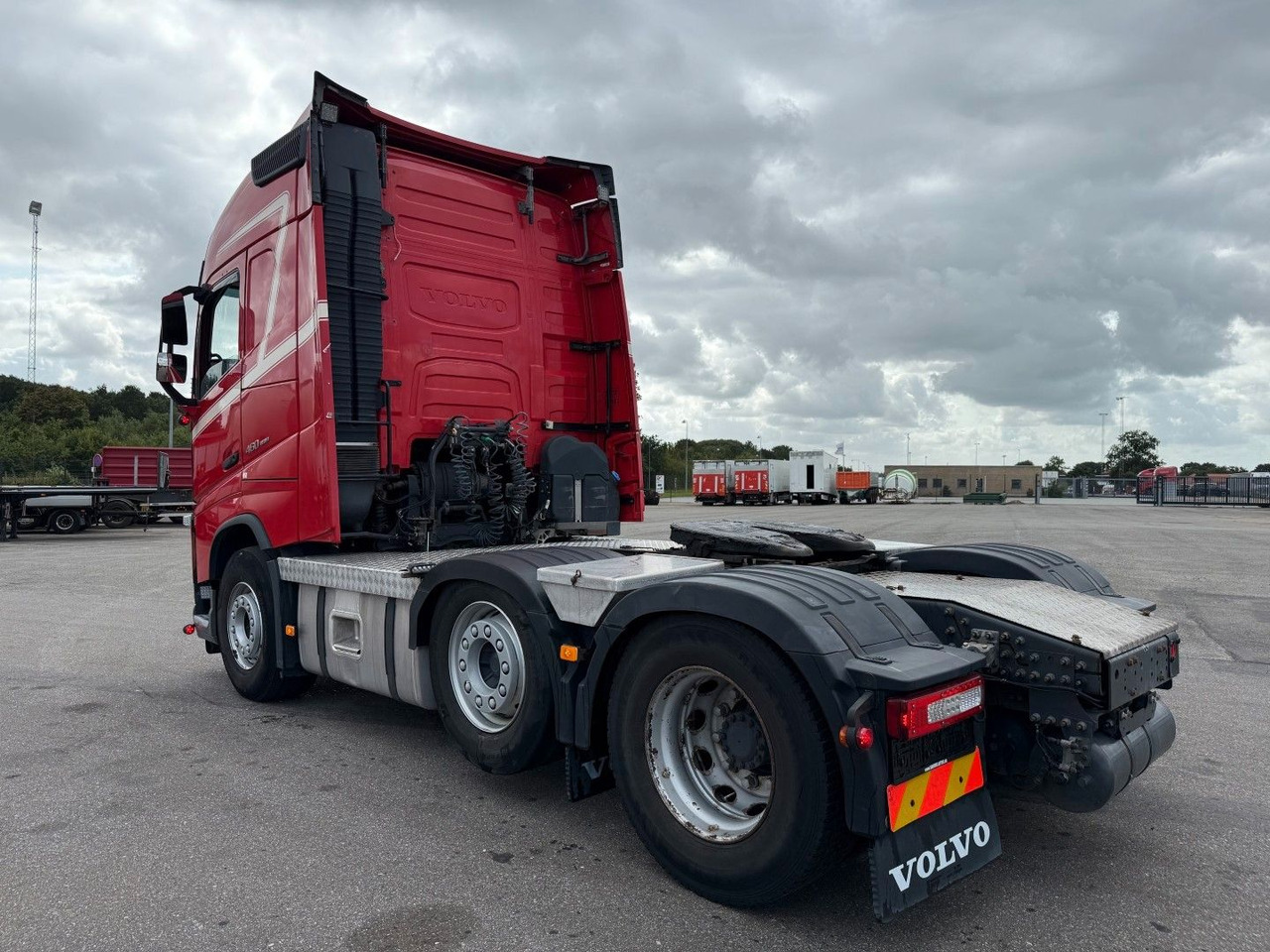 Volvo FH 460 6x2 Globetrotter Euro 6 - Dragbil: bild 4 Volvo FH 460 6x2 Globetrotter Euro 6 - Dragbil: bild 4