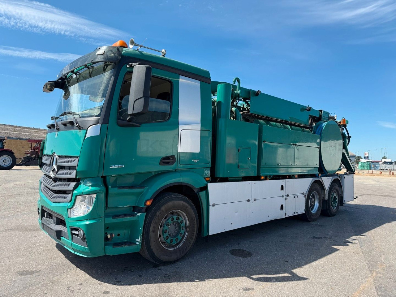 Mercedes-Benz Actros 2551 6x2*4 Hvidtved Larsen Flexline 311 - Sugbil: bild 1 Mercedes-Benz Actros 2551 6x2*4 Hvidtved Larsen Flexline 311 - Sugbil: bild 1