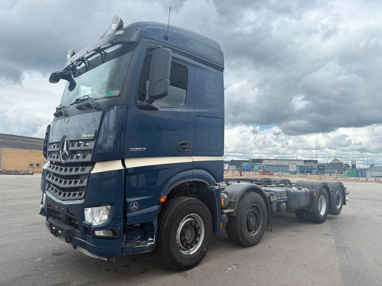 Mercedes-Benz Arocs 3253 8x26 Euro 6 Chassis / Fahrgestell - Chassi lastbil: bild 1 Mercedes-Benz Arocs 3253 8x26 Euro 6 Chassis / Fahrgestell - Chassi lastbil: bild 1