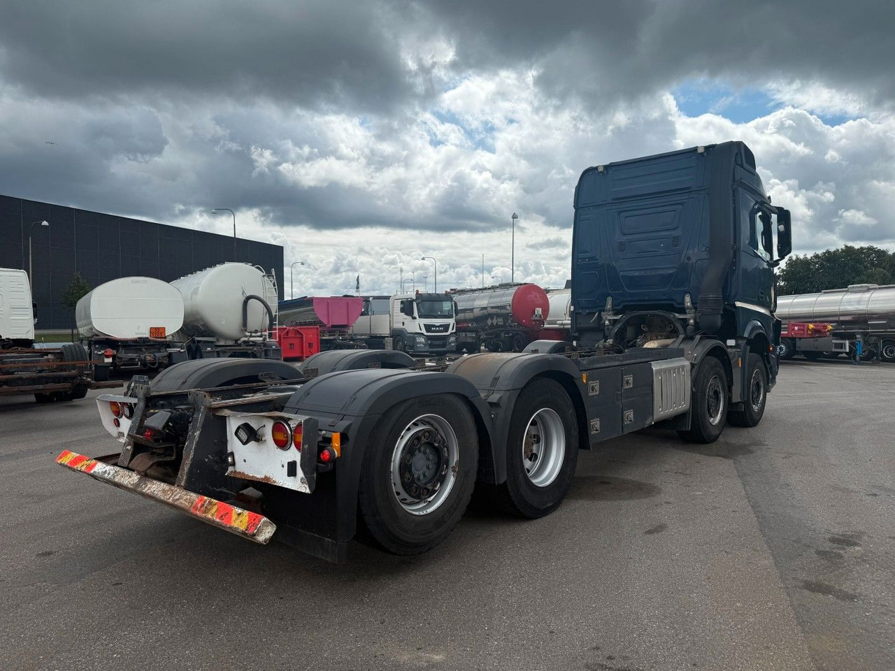 Mercedes-Benz Arocs 3253 8x26 Euro 6 Chassis / Fahrgestell - Chassi lastbil: bild 3 Mercedes-Benz Arocs 3253 8x26 Euro 6 Chassis / Fahrgestell - Chassi lastbil: bild 3