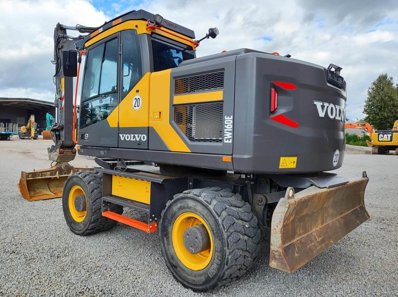 Volvo EW160E - Grävmaskin på däck: bild 1 Volvo EW160E - Grävmaskin på däck: bild 1