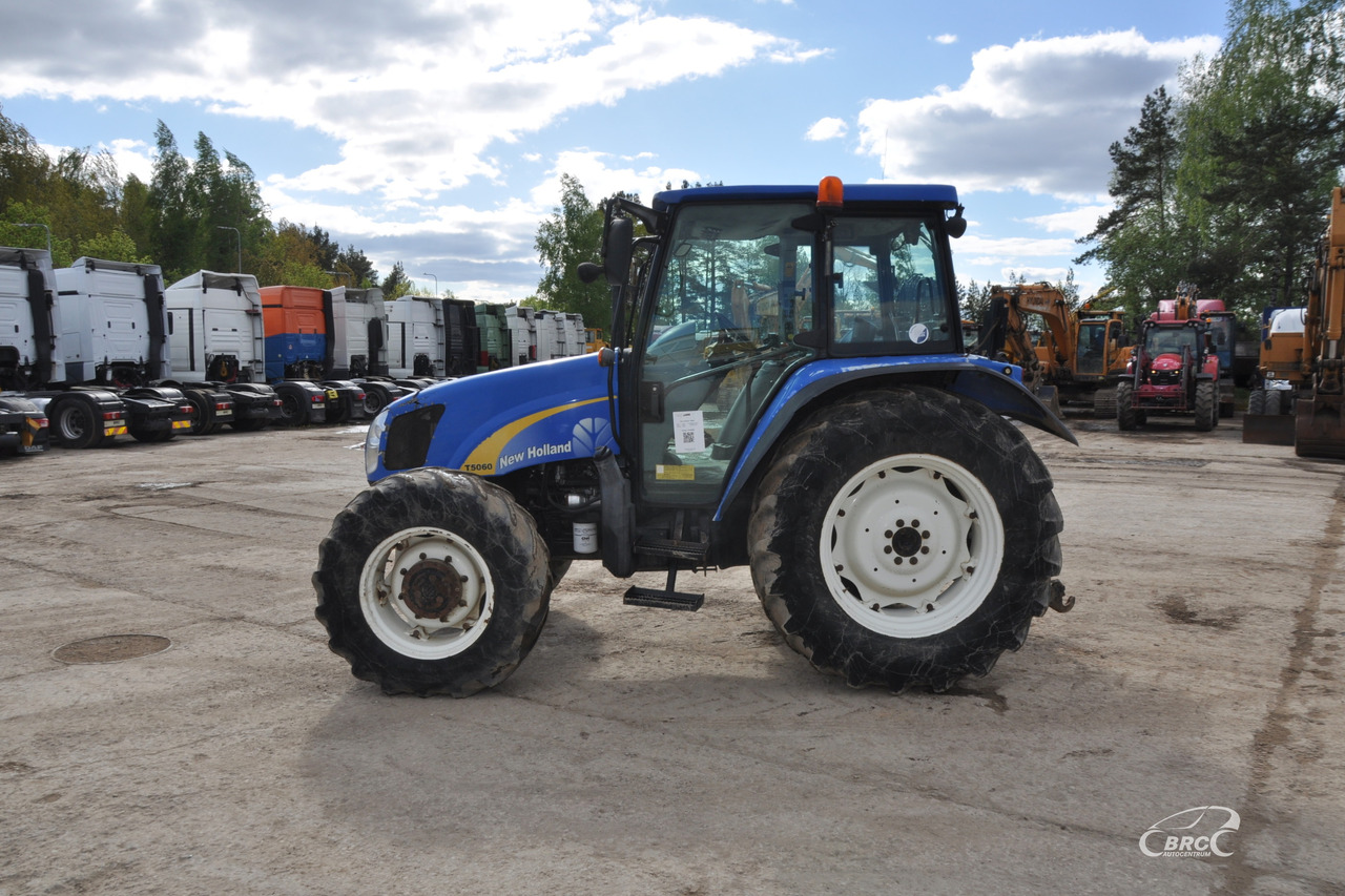 New Holland T5060 - Traktor: bild 3 New Holland T5060 - Traktor: bild 3