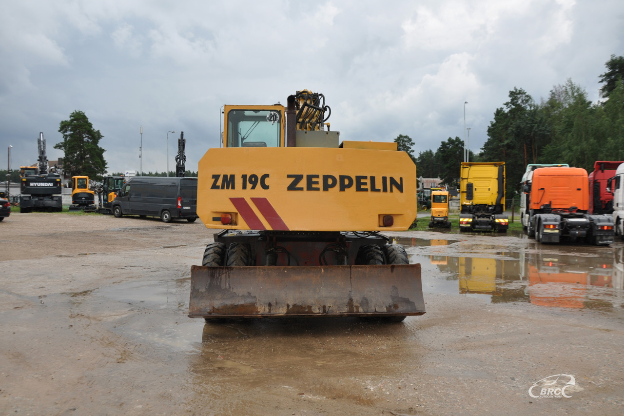 Zeppelin ZM19 - Grävmaskin på däck: bild 5 Zeppelin ZM19 - Grävmaskin på däck: bild 5