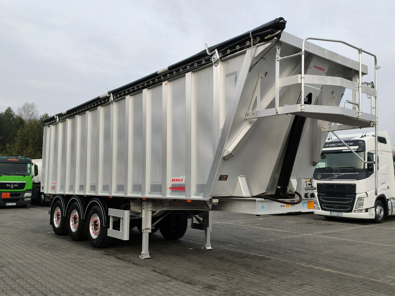 Benalu MULTIRUNNER 87 - Tippbil semitrailer: bild 2 Benalu MULTIRUNNER 87 - Tippbil semitrailer: bild 2
