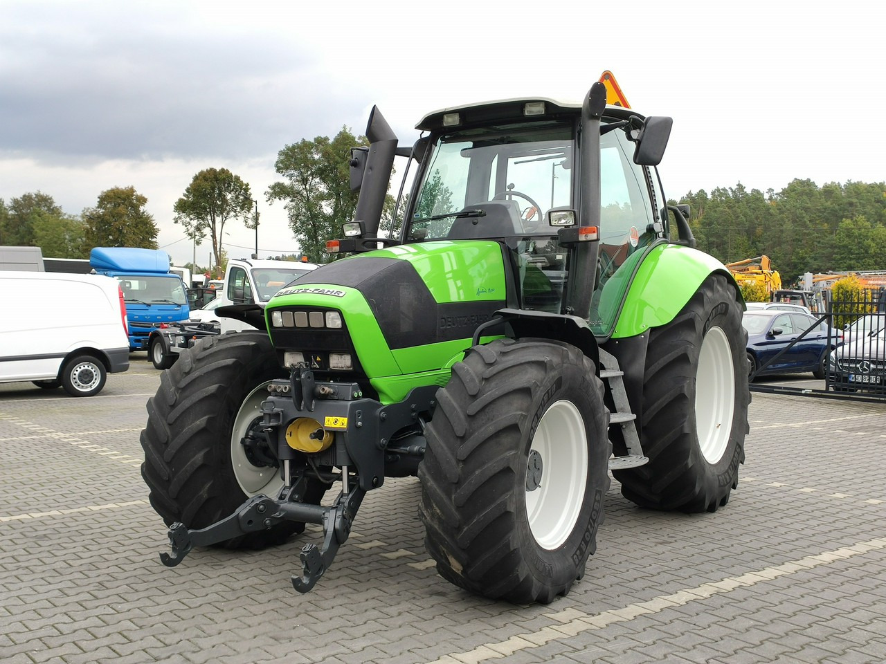 Deutz Fahr Agrotron M620 4x4 Przedni Tuz Wałek W.O.M Wyjścia do Przyczepy - Traktor: bild 3 Deutz Fahr Agrotron M620 4x4 Przedni Tuz Wałek W.O.M Wyjścia do Przyczepy - Traktor: bild 3