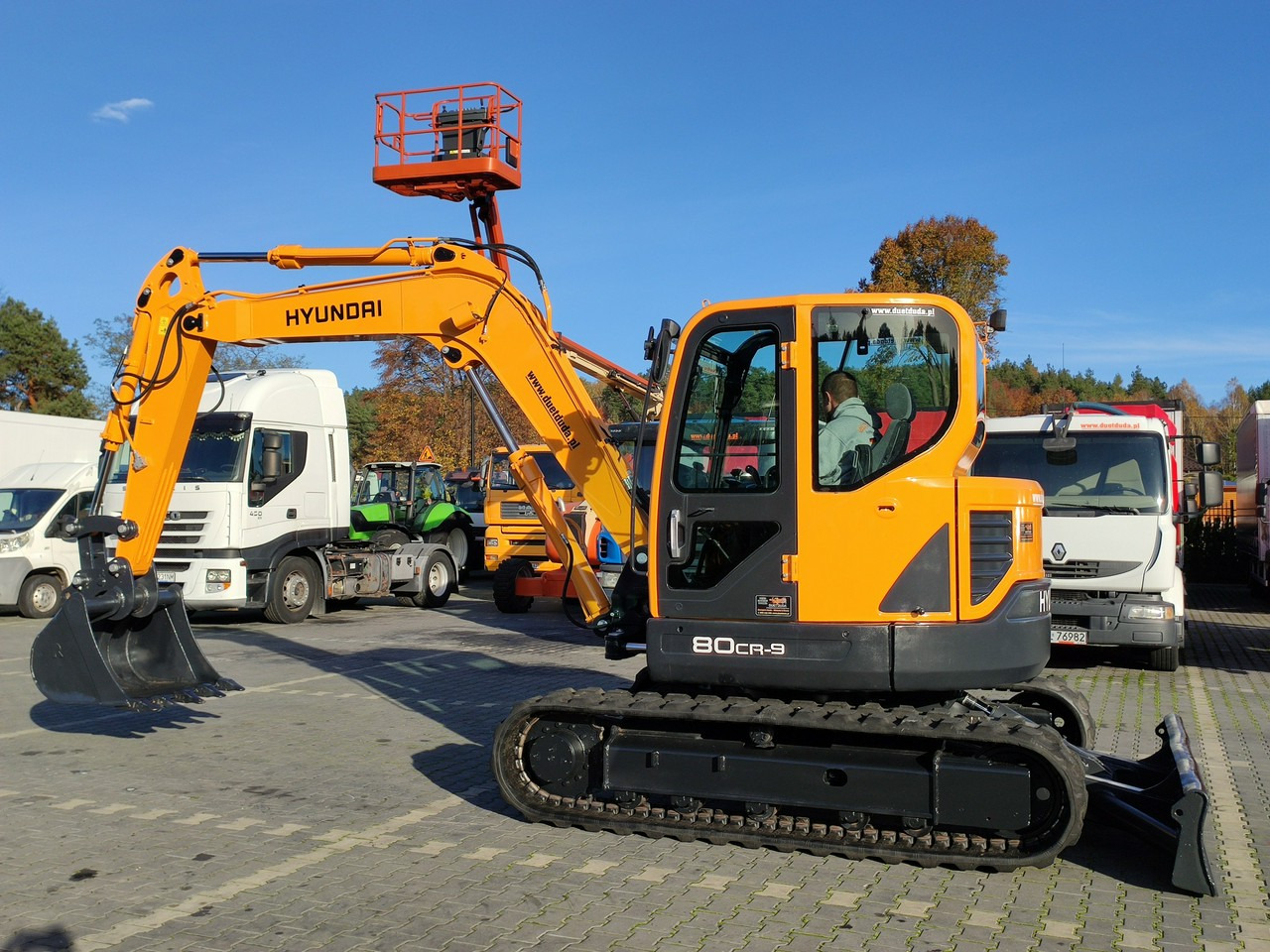 Hyundai ROBEX 80CR-9 2013r 8,3 tony - Bandgrävare: bild 3 Hyundai ROBEX 80CR-9 2013r 8,3 tony - Bandgrävare: bild 3