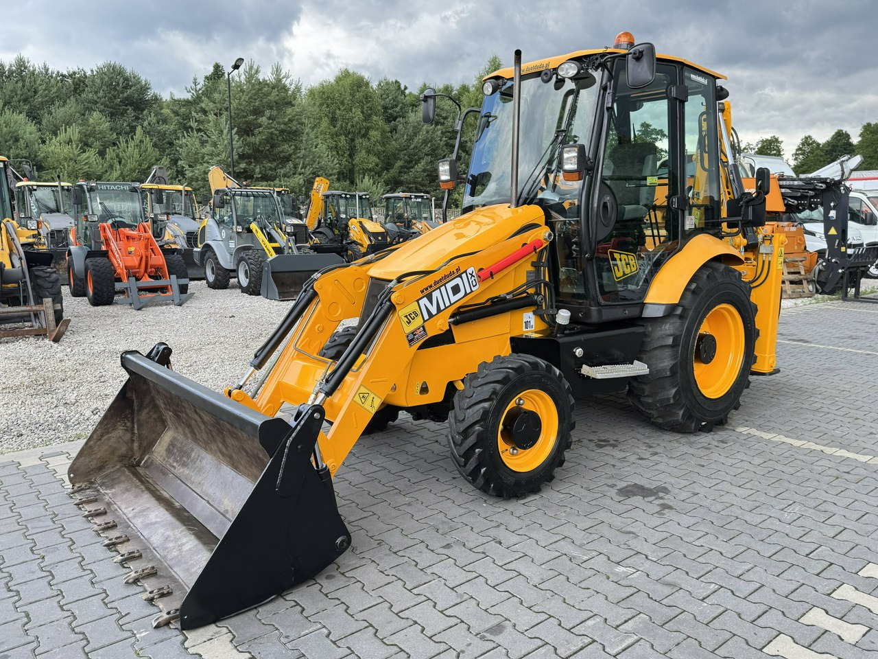 JCB MIDI CX Szybkozłącze Nowe Opony bez luzów i wycieków Super Stan - Grävlastare: bild 4 JCB MIDI CX Szybkozłącze Nowe Opony bez luzów i wycieków Super Stan - Grävlastare: bild 4