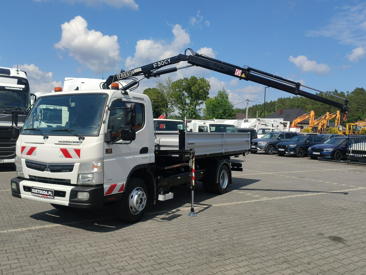Mitsubishi Canter Fuso 9C18 3.0/180KM Automat, HDS FASSI F30 Wywrotka 3-str - Tippbil lastbil, Kranbil: bild 1 Mitsubishi Canter Fuso 9C18 3.0/180KM Automat, HDS FASSI F30 Wywrotka 3-str - Tippbil lastbil, Kranbil: bild 1