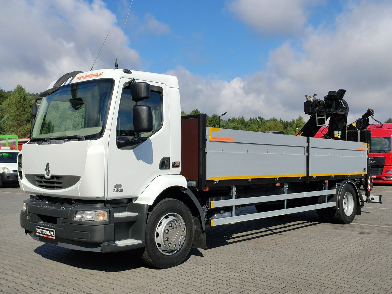 Renault Midlum 180.240DXI + HDS HYVA HB170E2 Udzwig 3.6Tony - Flakbil, Kranbil: bild 2 Renault Midlum 180.240DXI + HDS HYVA HB170E2 Udzwig 3.6Tony - Flakbil, Kranbil: bild 2